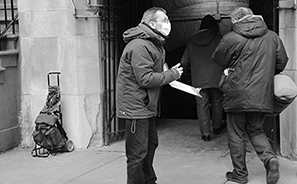 Feeding the Needy : Homeless : Street Life : New York : Personal Photo Projects : Photos : Richard Moore : Photographer